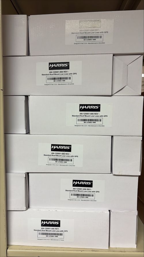 Lot of Thirty-one (31) Standard Roof Mount Low Loss Antenna with GPS - Image 3